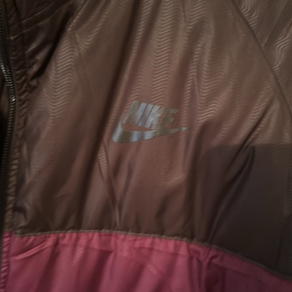 Nike Puffer Jacket - Picture 6 of 6